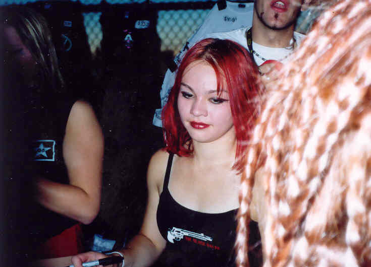 leahsigning.jpg